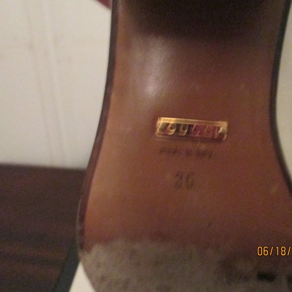 Vintage Gucci White Loafers Gold Chain Stacked Heel Size 36 EU In Original Box - Picture 7 of 12